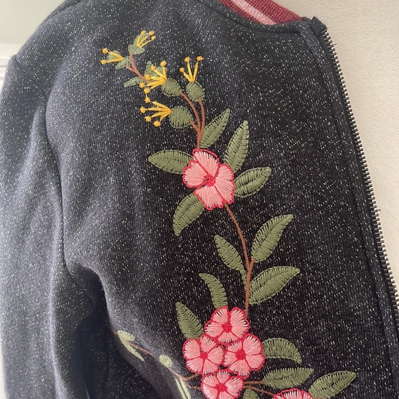 Gorgeous embroidered zippered bomber jacket cardigan for girls - Picture 2 of 6